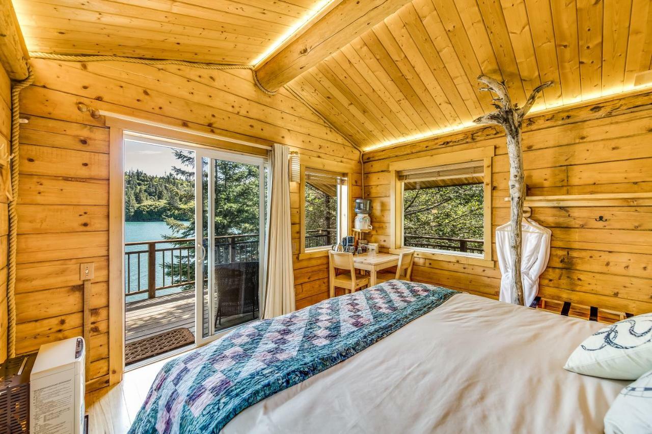 Stillpoint Lodge - All-Inclusive Halibut Cove Dış mekan fotoğraf