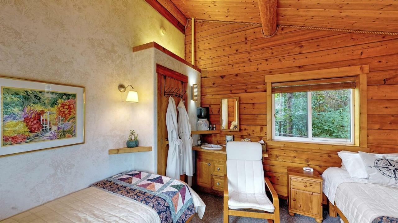 Stillpoint Lodge - All-Inclusive Halibut Cove Dış mekan fotoğraf