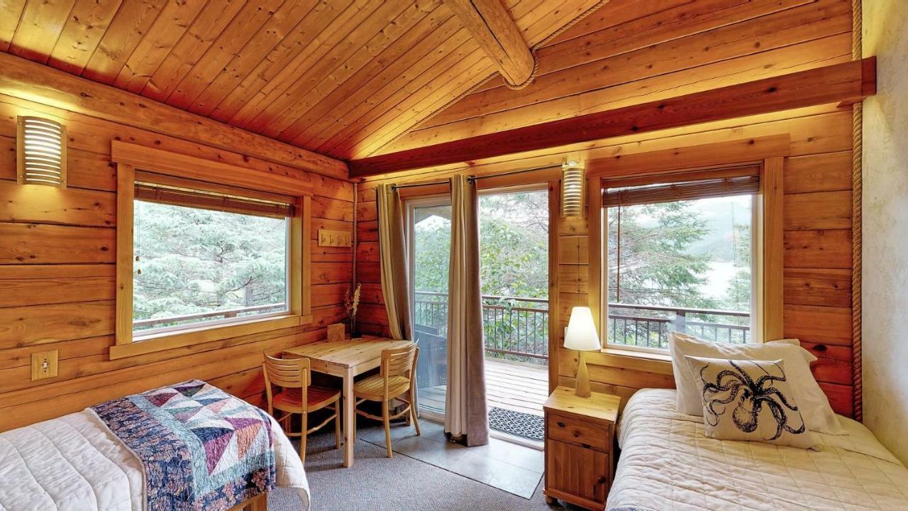 Stillpoint Lodge - All-Inclusive Halibut Cove Dış mekan fotoğraf
