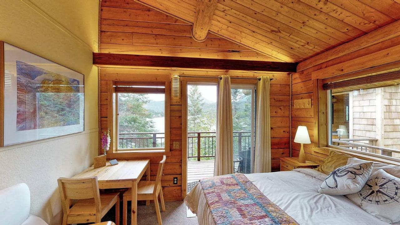 Stillpoint Lodge - All-Inclusive Halibut Cove Dış mekan fotoğraf